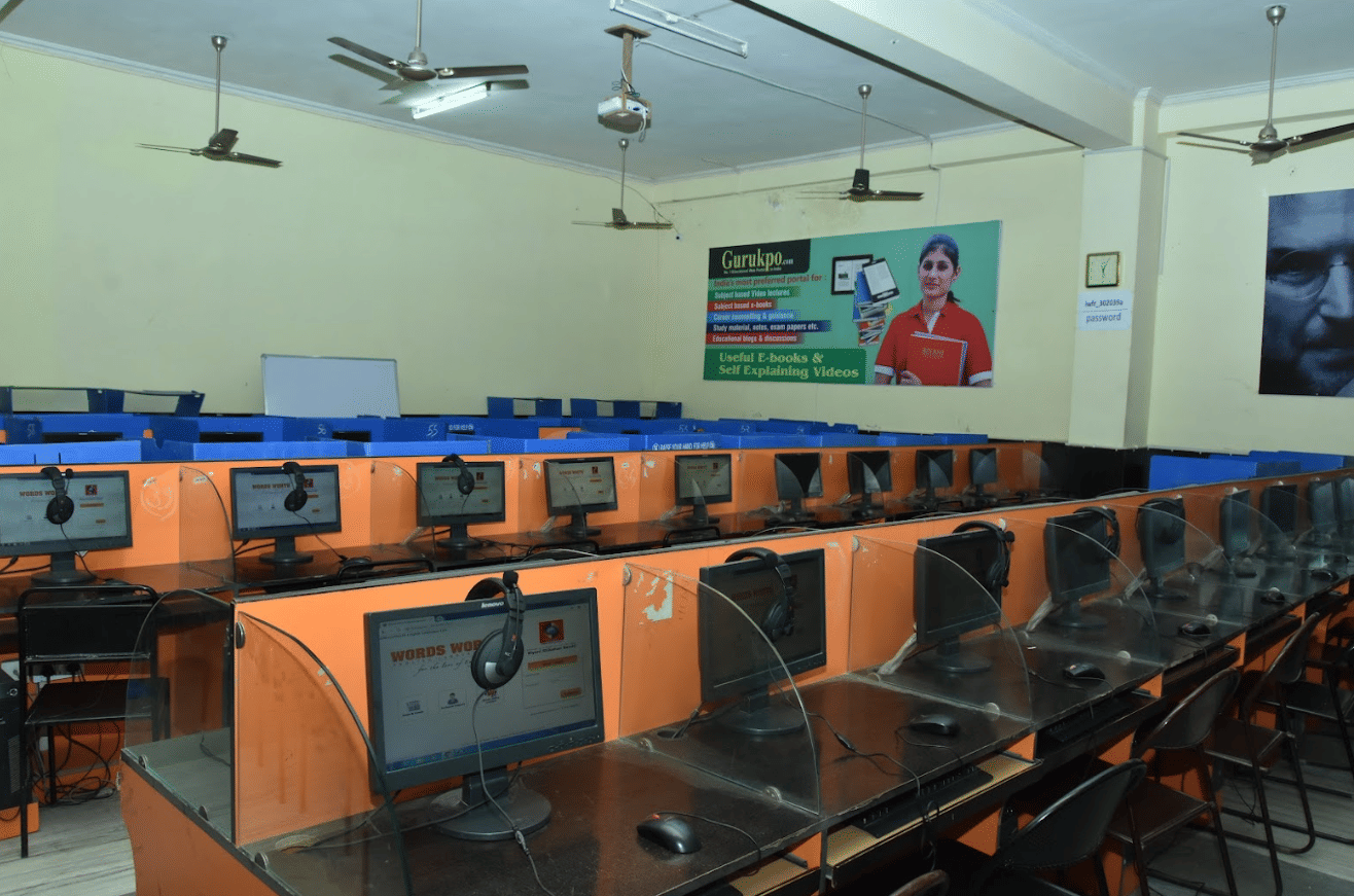 Biyani Girls College Jaipur Labs photo 25